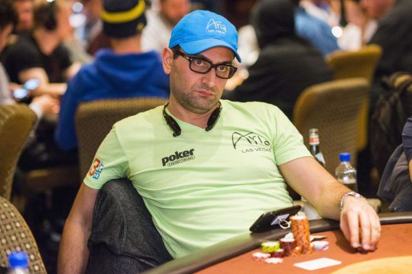 Antonio Esfandiari at the table