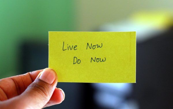 poker mindset tip 1 - live now do now