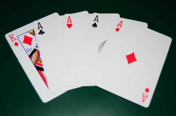 how do kickers work in poker